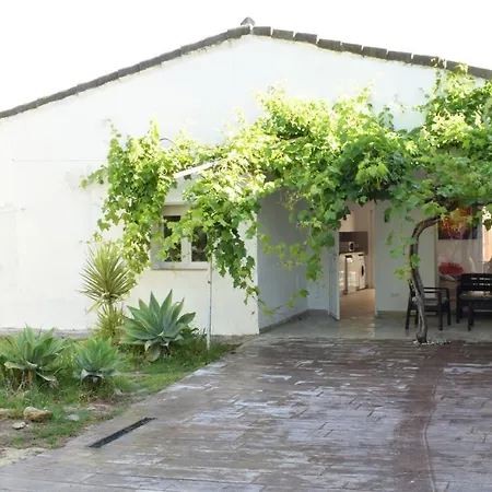 Sancti Petri House *